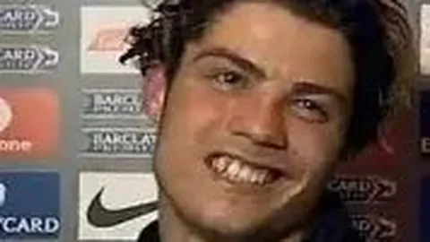 2025年度非洲足球巨星争霸战：阿什拉夫、萨拉赫、奥斯梅恩巅峰对决！