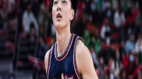 徐梦桃夺得本年度世界杯首站赛冠军